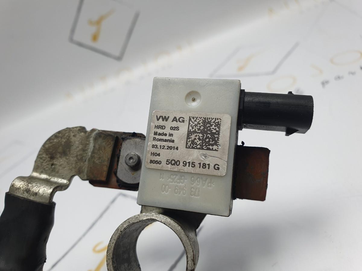Borna minus cu capsa VOLKSWAGEN PASSAT Variant 3G5 2014 -> 5Q0915181G
