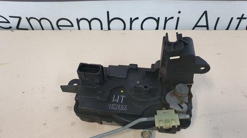 Broasca usa OPEL ZAFIRA B A05 2005 - 2015 13220368