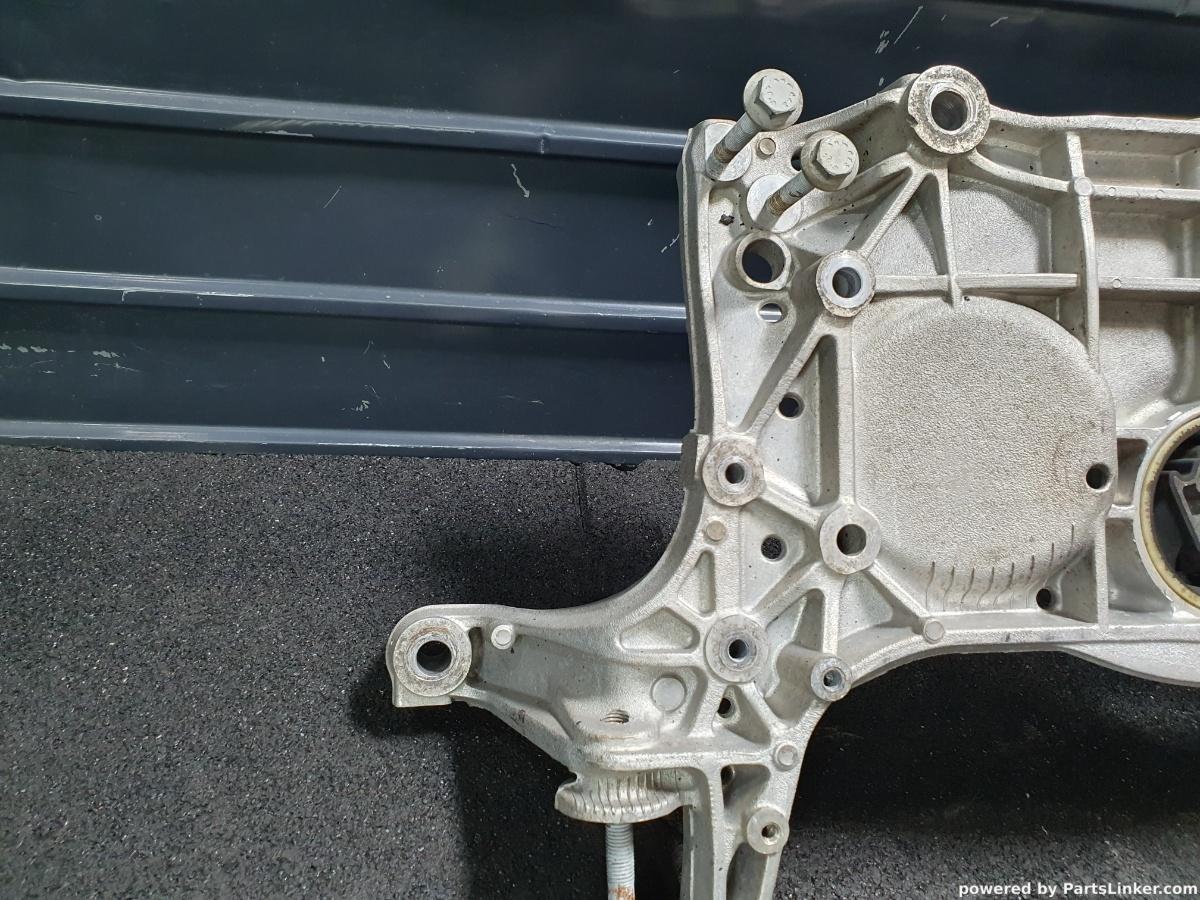 Punte fata AUDI Q3 8U, 8UB, 8UG 2011 - 2018 TDI CFFB, CLJA 7N0199369A / 7N0199313B