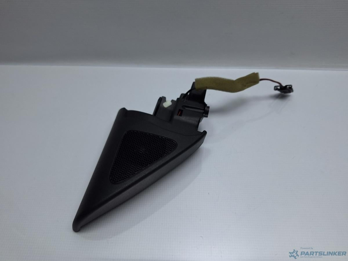 Difuzor de inalta frecventa portiera fata dreapta fata VOLKSWAGEN PASSAT CC 357 2008 - 2012 TDI CBAB, CFFB 3C8837986