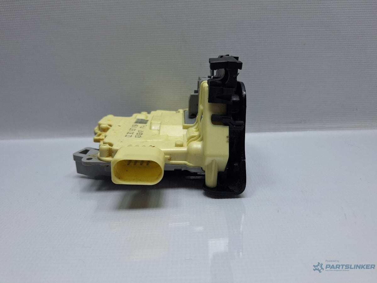 Broasca usa stanga fata VOLKSWAGEN PASSAT Variant 3C5 2005 - 2011 TDI BMP 3C1837015A
