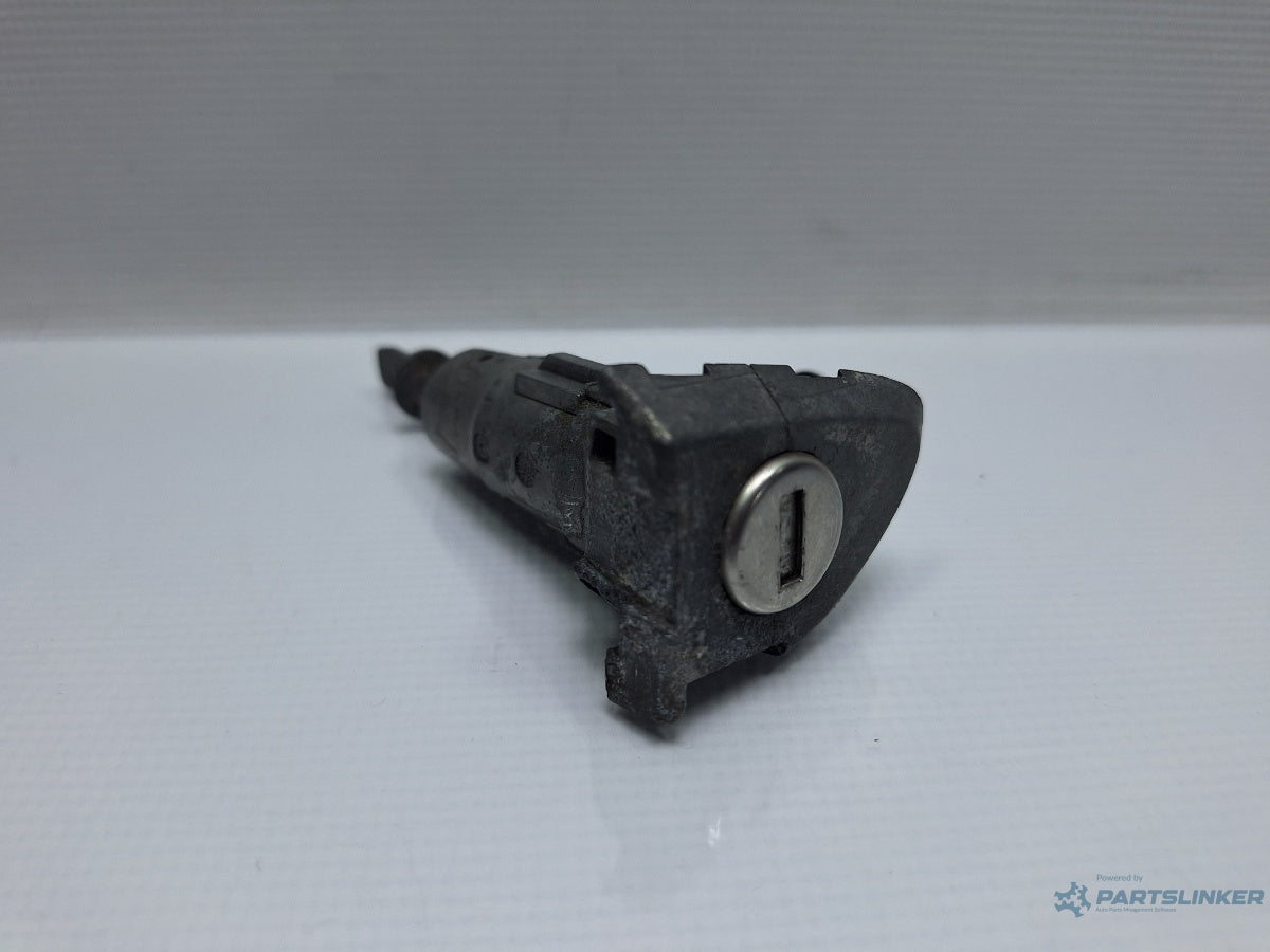 Butuc usa VOLKSWAGEN PASSAT Variant 3C5 2005 - 2011 TDI BMP 3C0837167A stanga fata