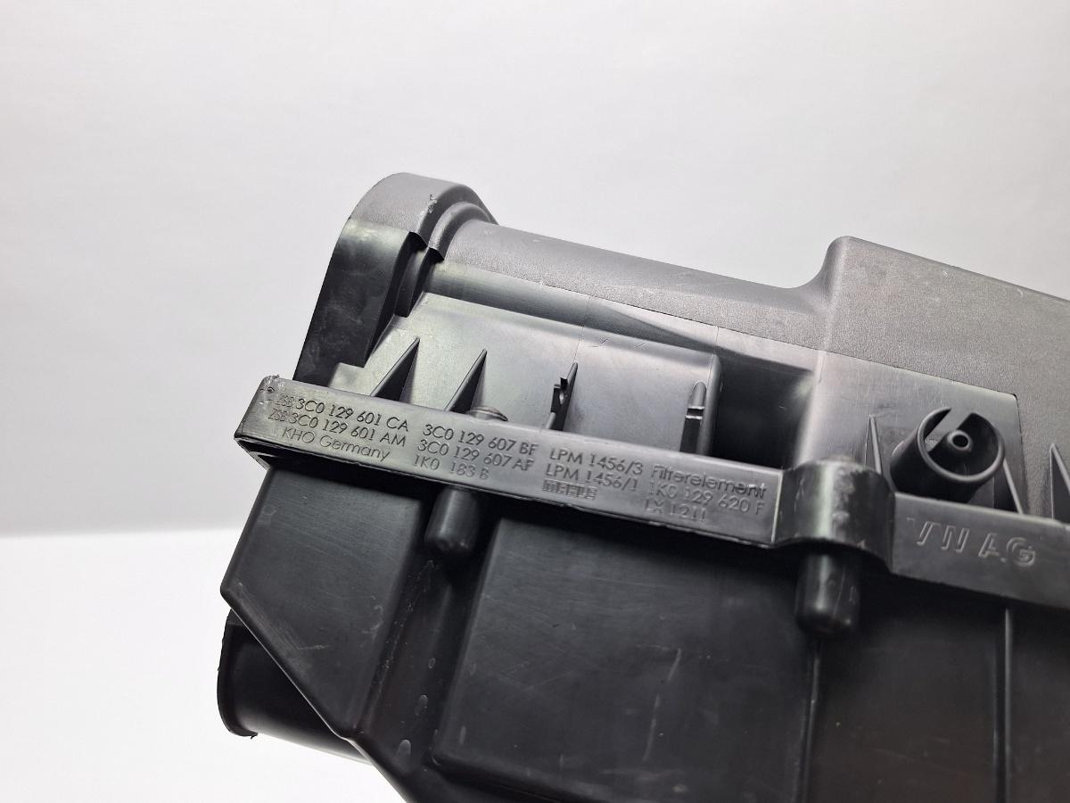 Carcasa filtru de aer VOLKSWAGEN PASSAT Variant 3C5 2005 - 20111.6 TDI CAYC 3C0129601CA , 3C0129607BF