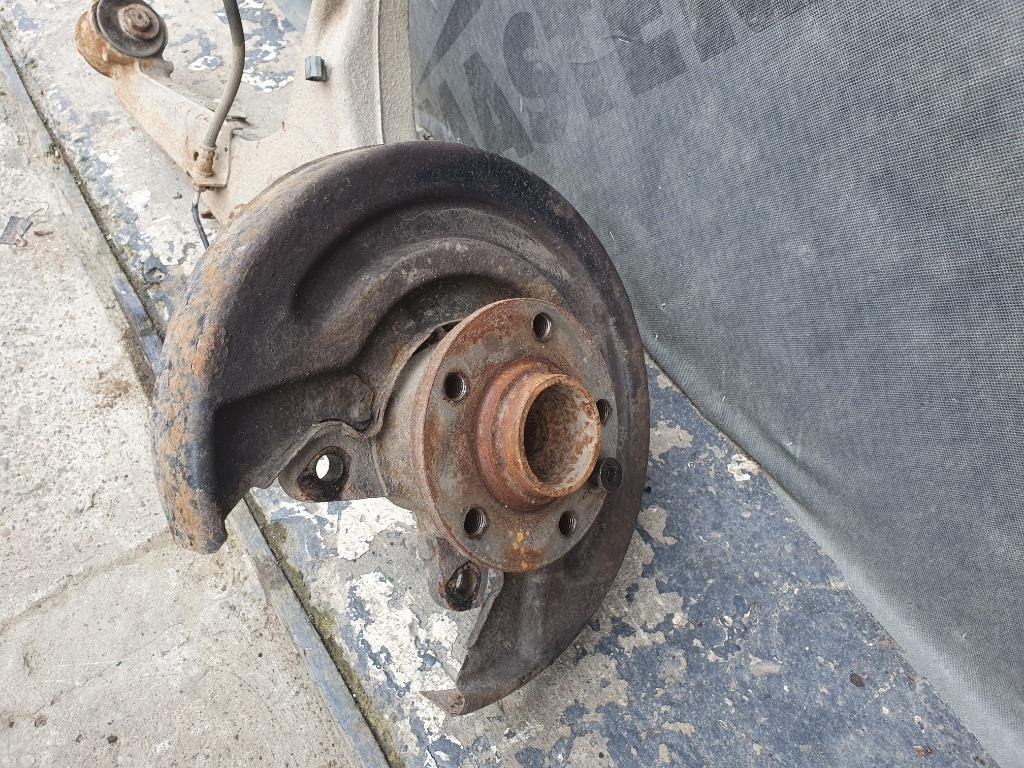 Brat cu fuzeta dreapta spate VOLKSWAGEN TRANSPORTER IV Bus 70XB, 70XC, 7DB, 7DW, 7DK 1990 - 2 7H0501414D