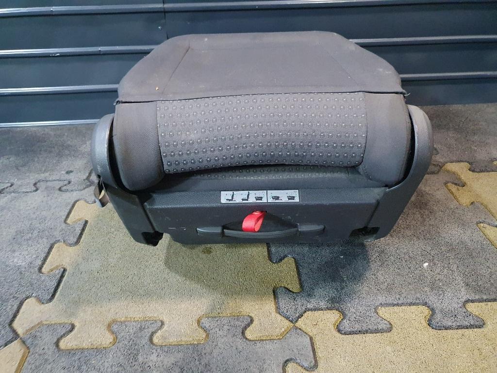 Scaun pasager dreapta VOLKSWAGEN TOURAN 1T1, 1T2 2003 - 2010 1T0883065D