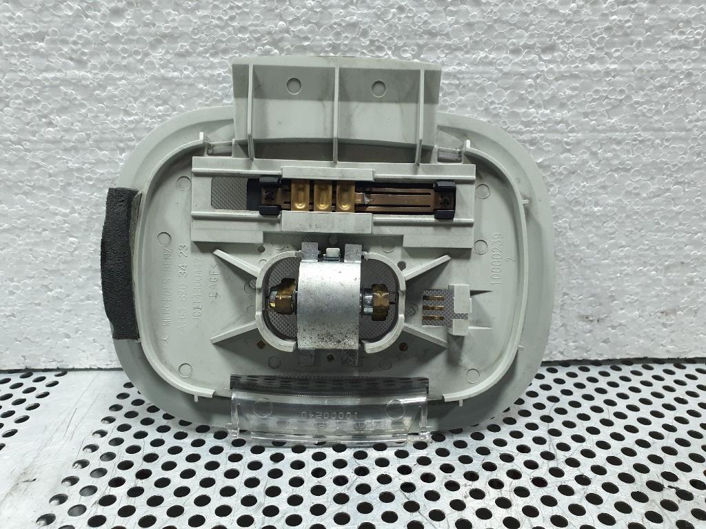 Plafoniera lumini spate MERCEDES-BENZ M-CLASS W163 1998 - 2005 2.7 ML 270 CDI OM 612.963 A1638203423