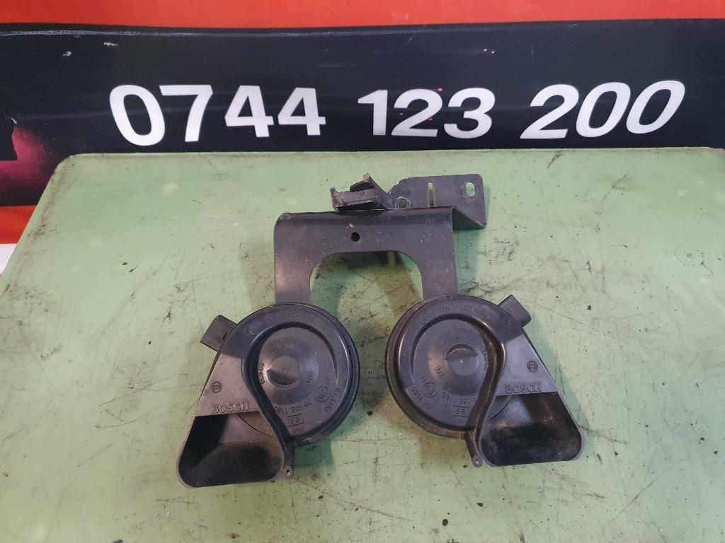 Ansamblu claxoane AUDI A6/S6 III Saloon 4F2, C6 2004 - 2011 3.0 TDI quattro BMK 4F0951229 / 4F0951223
