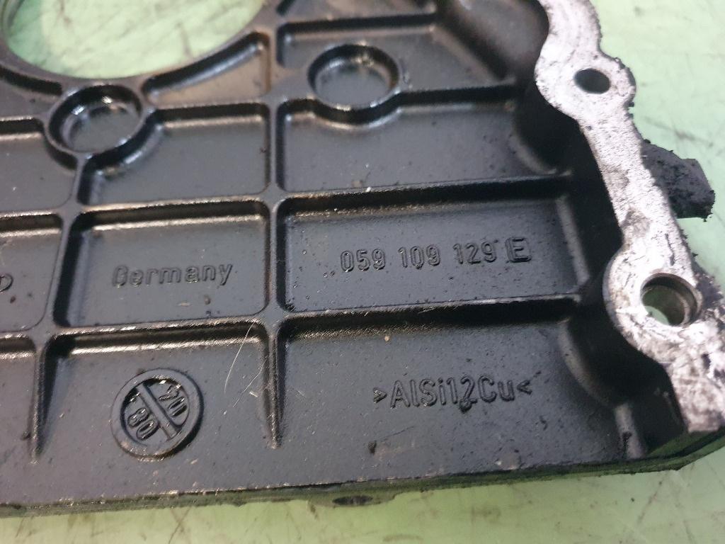 Capac de distributie stanga AUDI A6/S6 III Saloon 4F2, C6 2004 - 2011, Sedan 3.0 TDI quattro BMK 059109129E