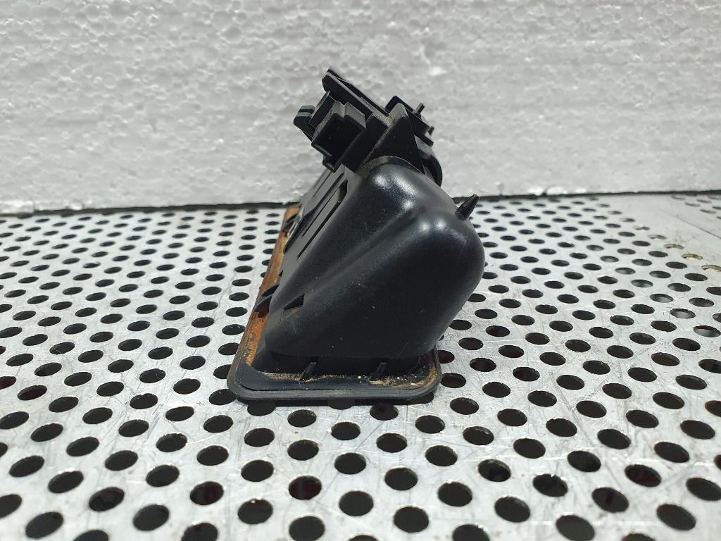 Switch deschidere portbagaj BMW 3 V E90 2004 - 2012 2.0 320 d N47 D20 C 7118158