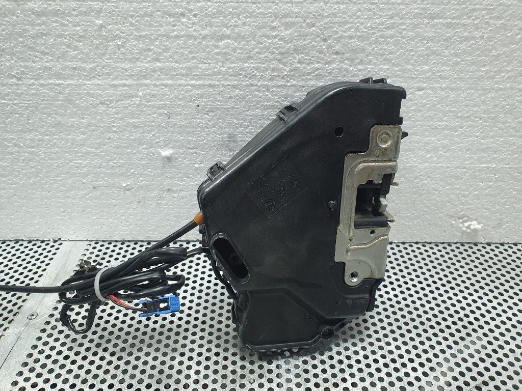 Broasca dreapta spate MERCEDES-BENZ C-CLASS II W203 2000 - 2007, MERCEDES-BENZ C-CLASS T-Model II S203 2001 - 20072.2 C 220 CDI OM 611.962 2037300235