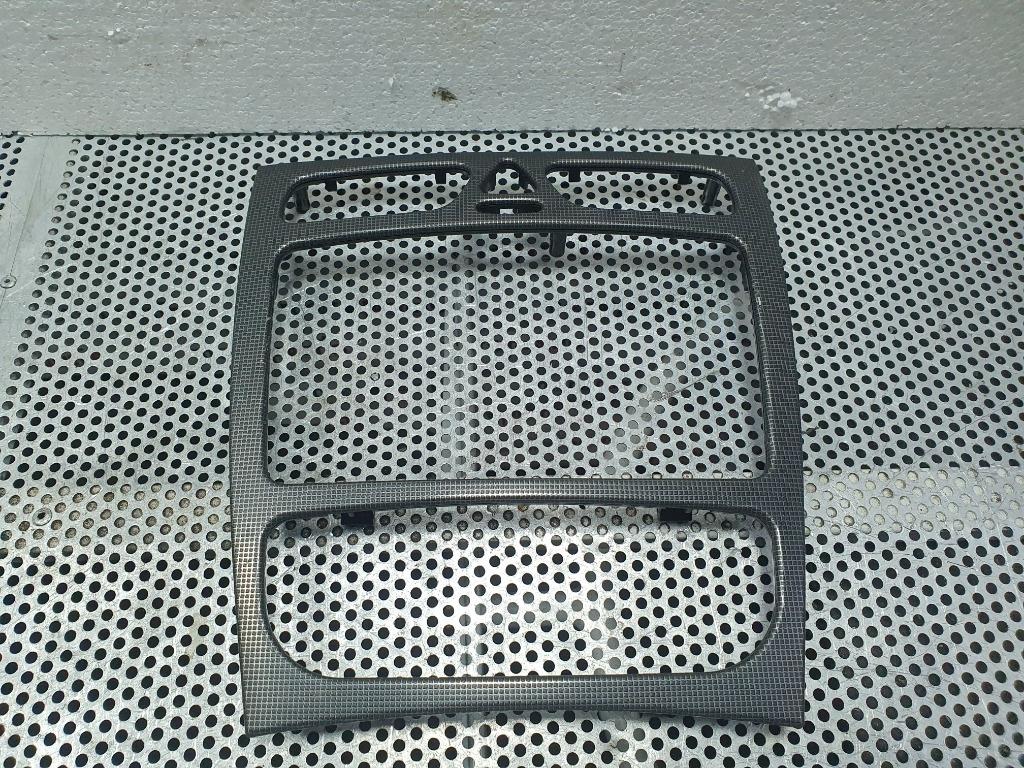 Rama casetofon MERCEDES-BENZ C-CLASS II W203 2000 - 2007, MERCEDES-BENZ C-CLASS T-Model II S203 2001 - 20072.2 C 220 CDI OM 646.963 A2036809039