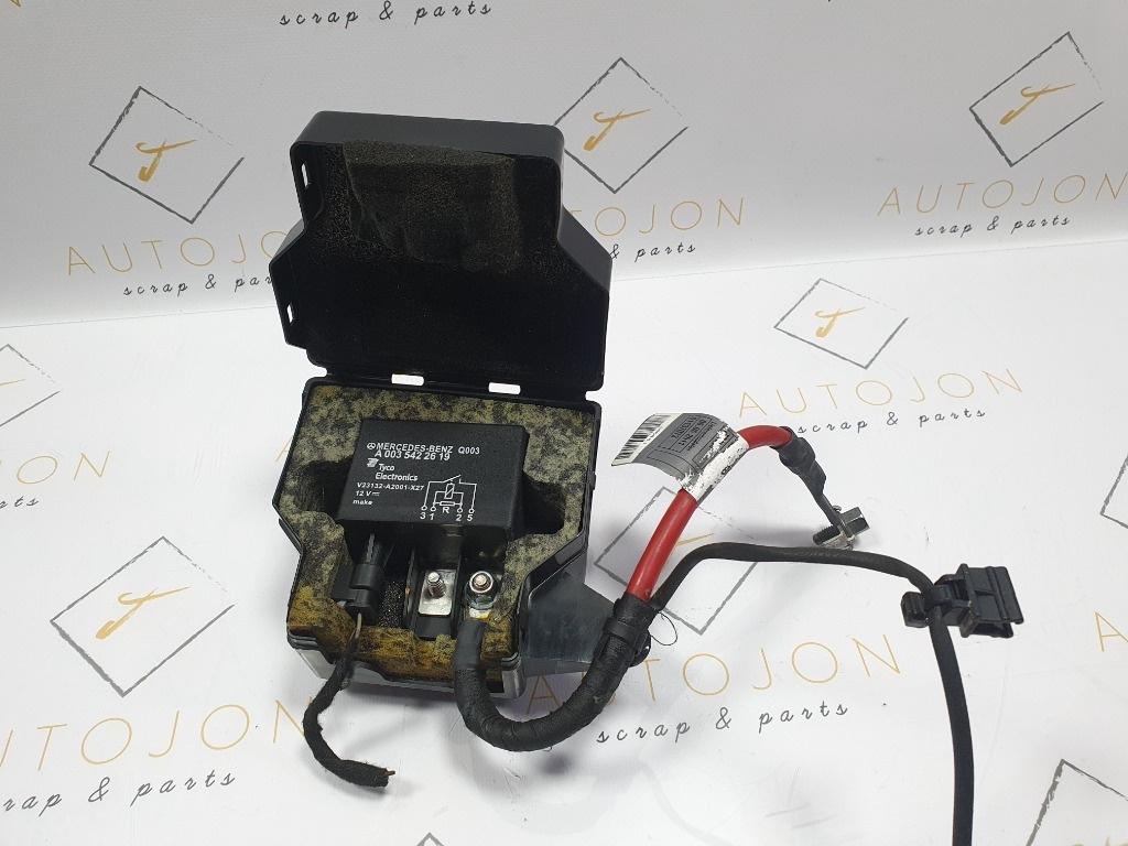 Releu baterie MERCEDES-BENZ C-CLASS W204 2007 - 2014, MERCEDES-BENZ C-CLASS T-Model III S204 2007 - 20142.2 C 180 CDI OM 651.913 A0035422619 , A1695450046