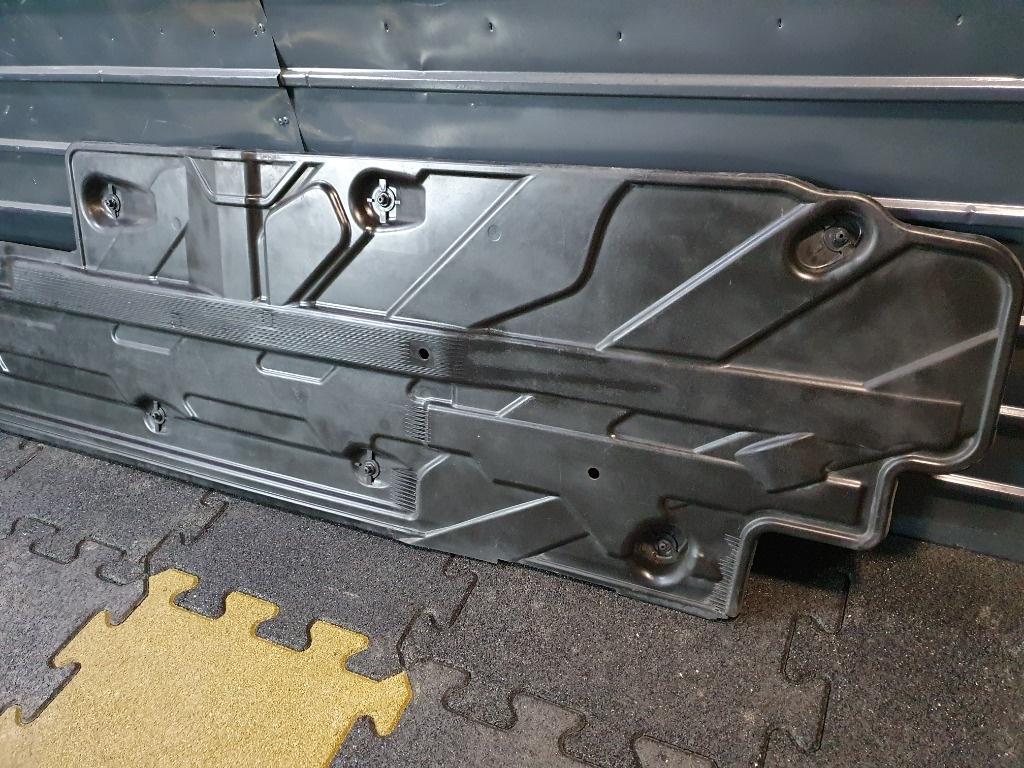 Scut podea dreapta MERCEDES-BENZ C-CLASS W204 2007 - 2014, MERCEDES-BENZ C-CLASS T-Model III S204 2007 - 20142.2 C 220 CDI OM 651.911 A2046101508