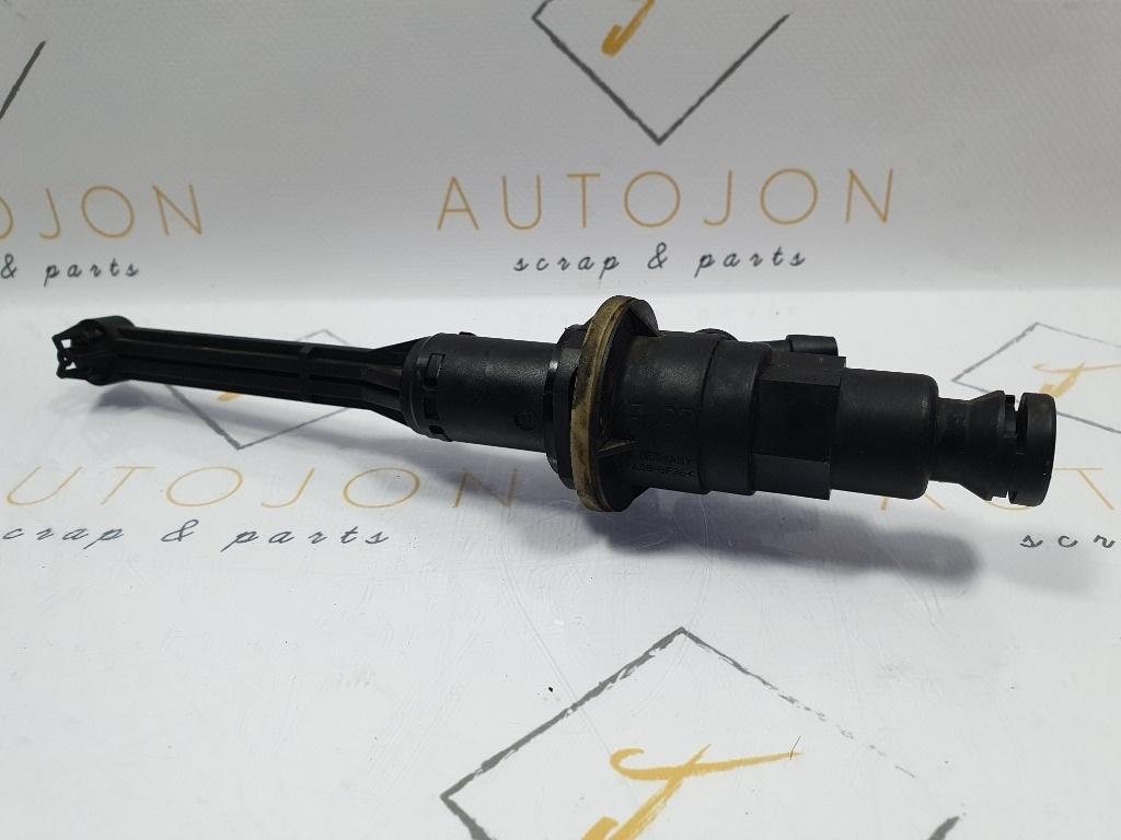 Cilindru pedala ambreiaj RENAULT LAGUNA II BG0/1_ 2001 - 2007 1.9 dCi F9Q 750, F9Q 758, F9Q 759 8200019602-D