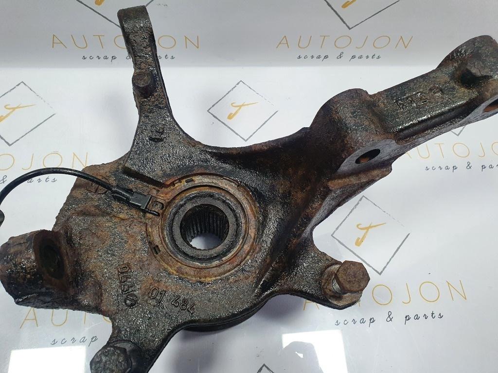 Fuzeta stanga fata RENAULT LAGUNA II BG0/1_ 2001 - 20072.0 dCi M9R 740 01 484