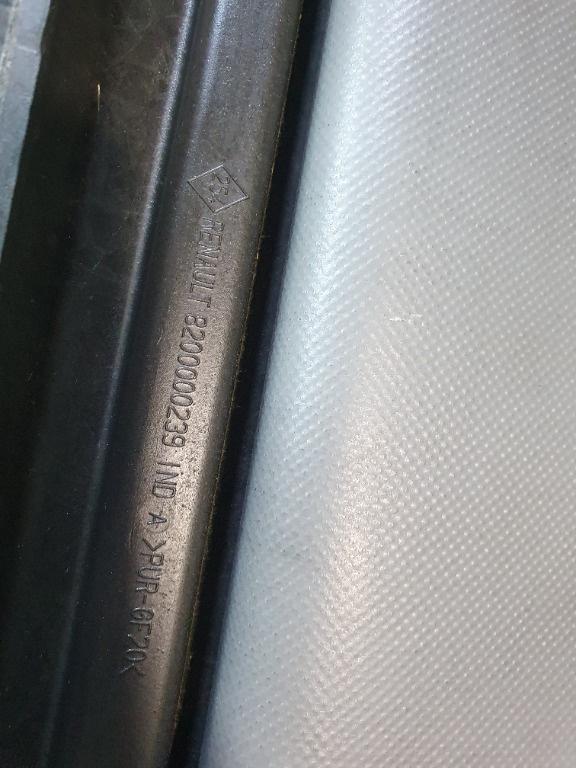 Rulou acoperire portbagaj RENAULT LAGUNA II Grandtour KG0/1_ 2001 - 20071.9 dCi F9Q 758, F9Q 759 8200000239