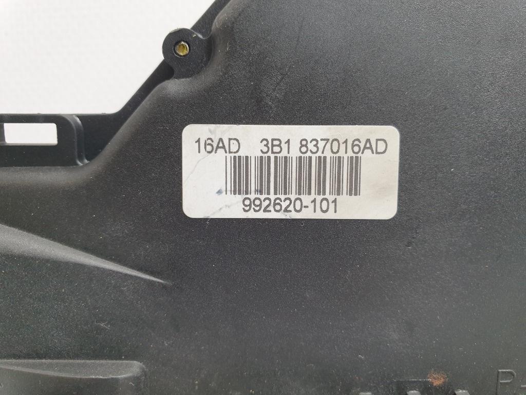 Broasca usa dreapta fata VOLKSWAGEN GOLF IV Variant 1J5 1999 - 2006, Break 1.9 TDI ATD, AXR 3B1837016AD