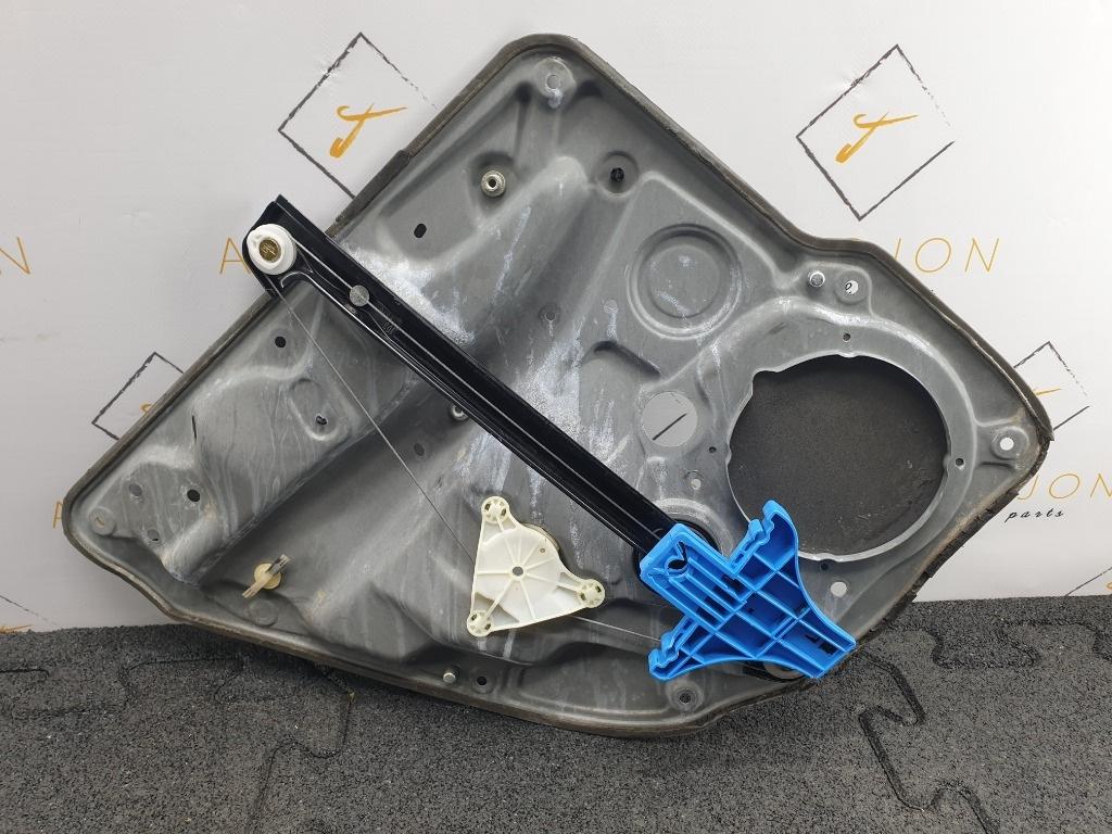 Macara Geam dreapta spate VOLKSWAGEN GOLF IV Variant 1J5 1999 - 2006, Break1.9 TDI ATD, AXR 1J4839730K
