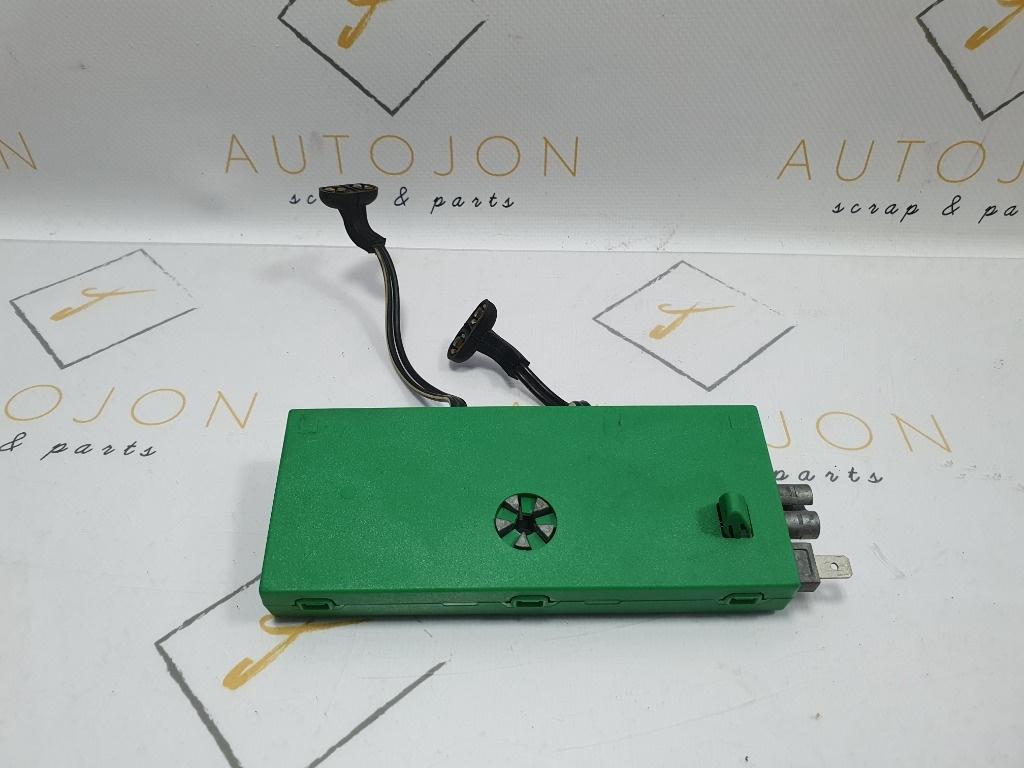 Amplificator antena radio JAGUAR XF CC9_, X250 2008 - 2015 3.0 D 306DT, AJV6D 8X2318C847BB