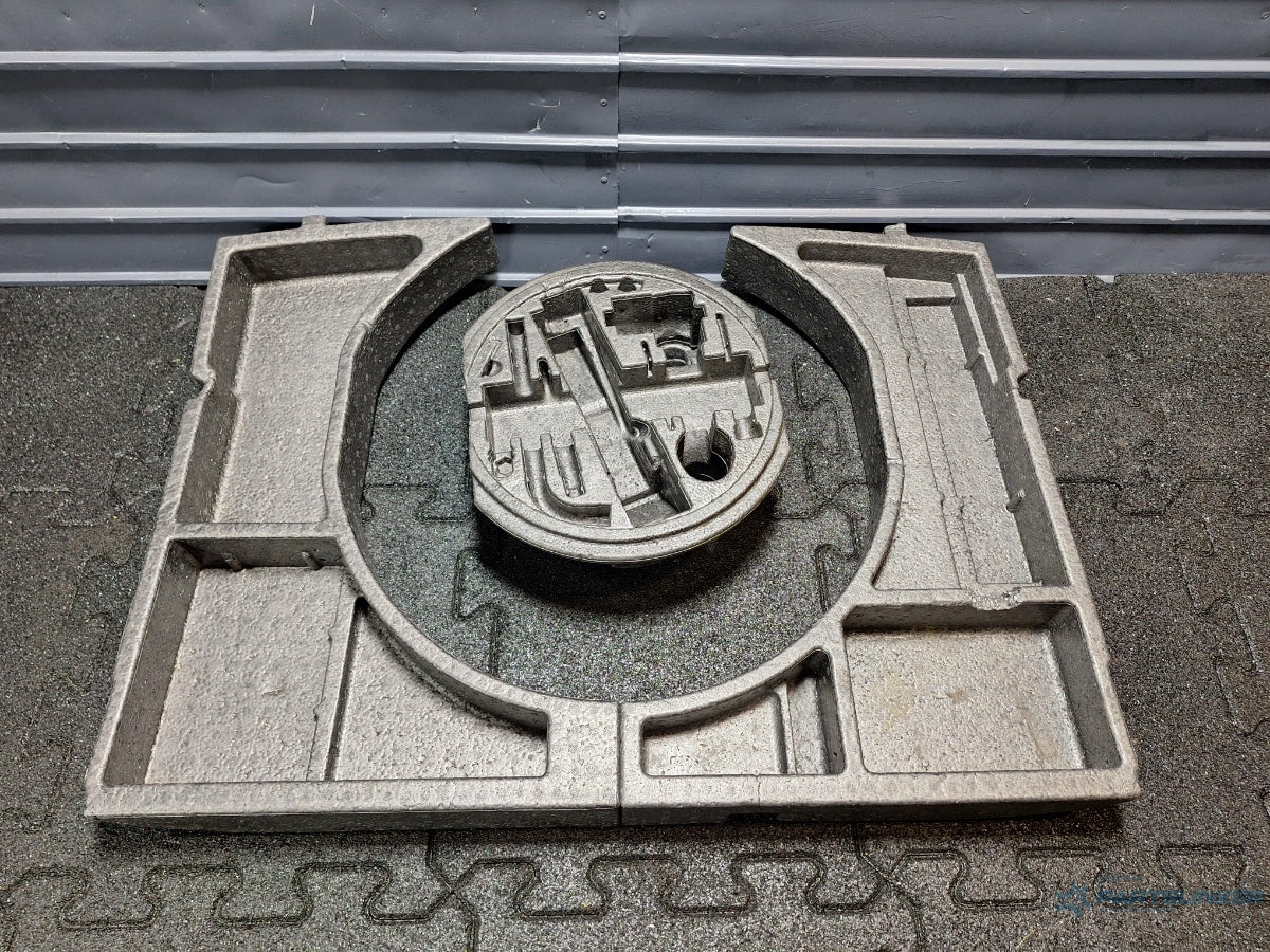 Inaltare portbagaj roata rezerva normala VOLKSWAGEN GOLF V 1K1 2003 - 2009 TDI BKC, BLS, BXE 1K6858857B , 1K0012115C