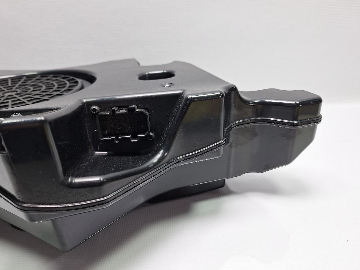 Grila/ornament subwoofer AUDI A3 II Sportback 8PA 2004 - 2015 TDI BKC, BLS, BXE 8P4035382