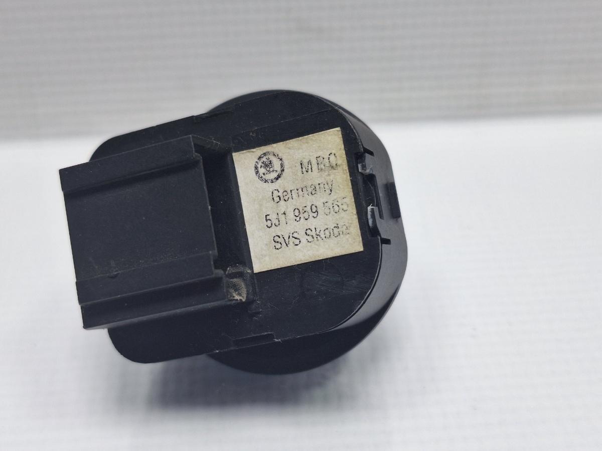 Buton reglaj oglinzi SKODA FABIA II 542 2006 - 2014 TDI CAYC 5J1959565
