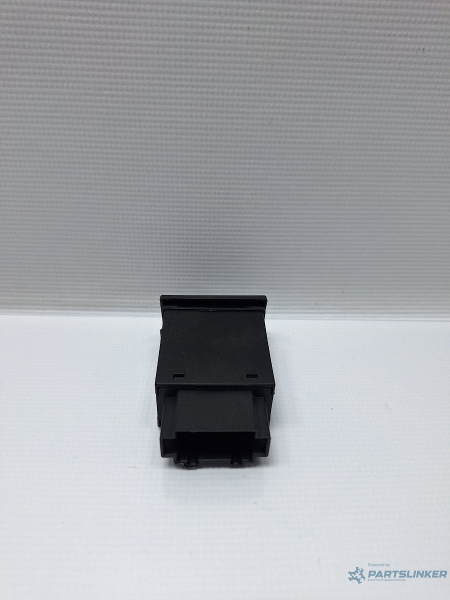Buton deschidere usita rezervor SKODA OCTAVIA 1U2 1996 - 2010 16V AXP, BCA 1U0959833C