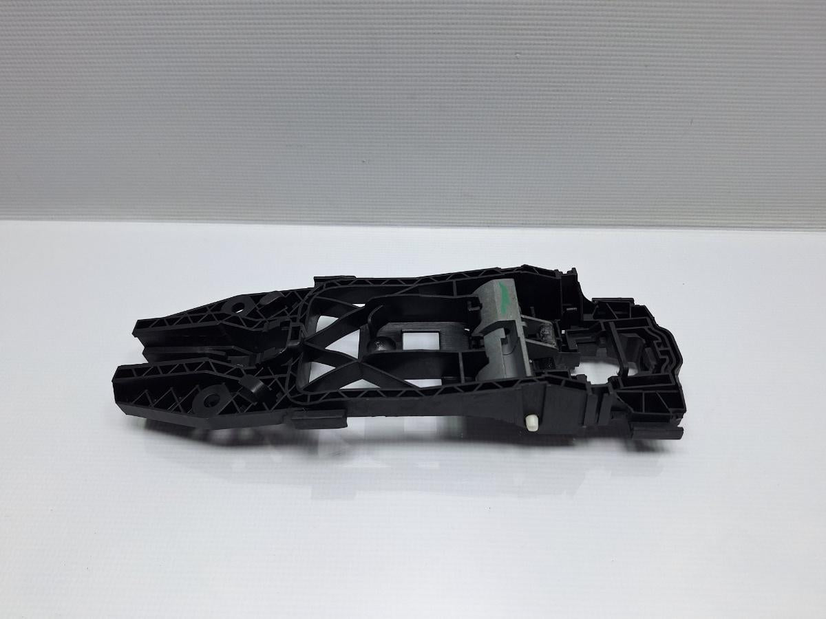 Maner/suport exterior usa de incarcare VOLKSWAGEN TIGUAN 5N_ 2007 - > TDI 4motion CBAB, CFFB, CLJA 5N0839885C