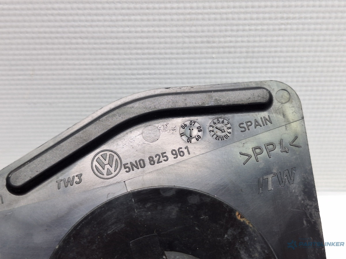 Capac scut podea stanga VOLKSWAGEN TIGUAN 5N_ 2007 - > TDI 4motion CBAB, CFFB, CLJA 5N0825961