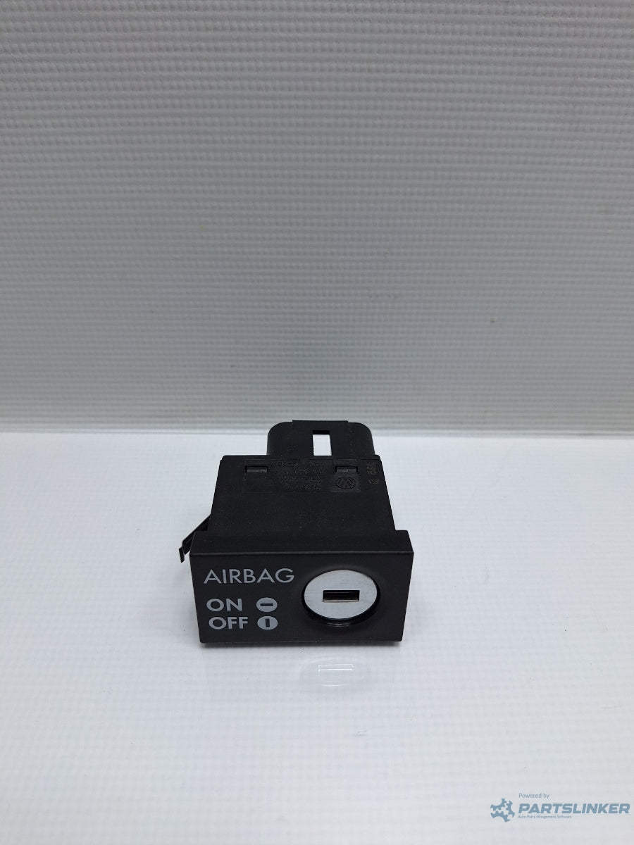 Buton airbag VOLKSWAGEN POLO 9N_ 2001 - 2012 16V AUA, BBY, BKY 6Q0919237
