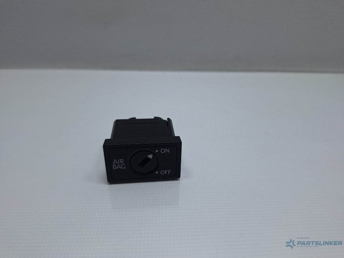 Buton airbag VOLKSWAGEN TOURAN 1T3 2010 - 2015 TDI CFHC 1Y0919228B