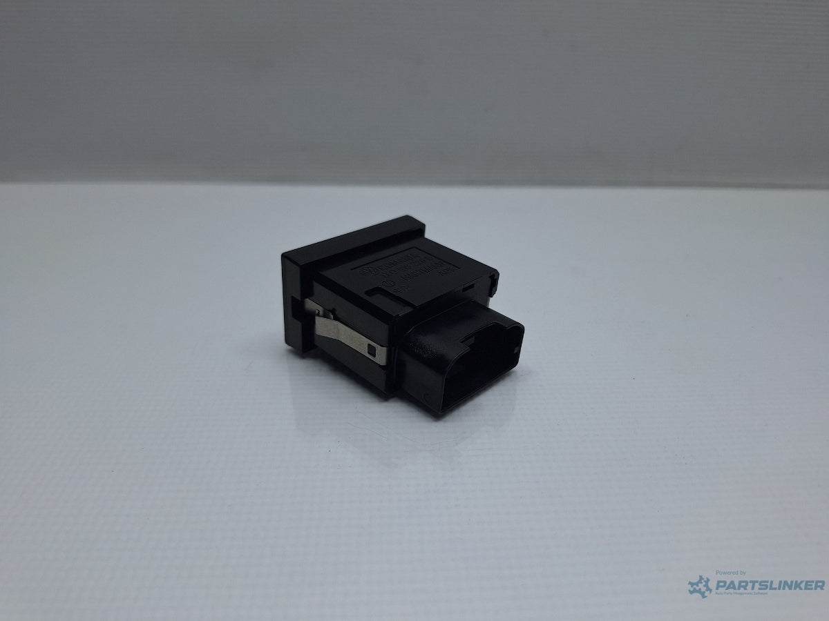 Buton airbag VOLKSWAGEN TOURAN 1T3 2010 - 2015 TDI CFHC 1Y0919228B