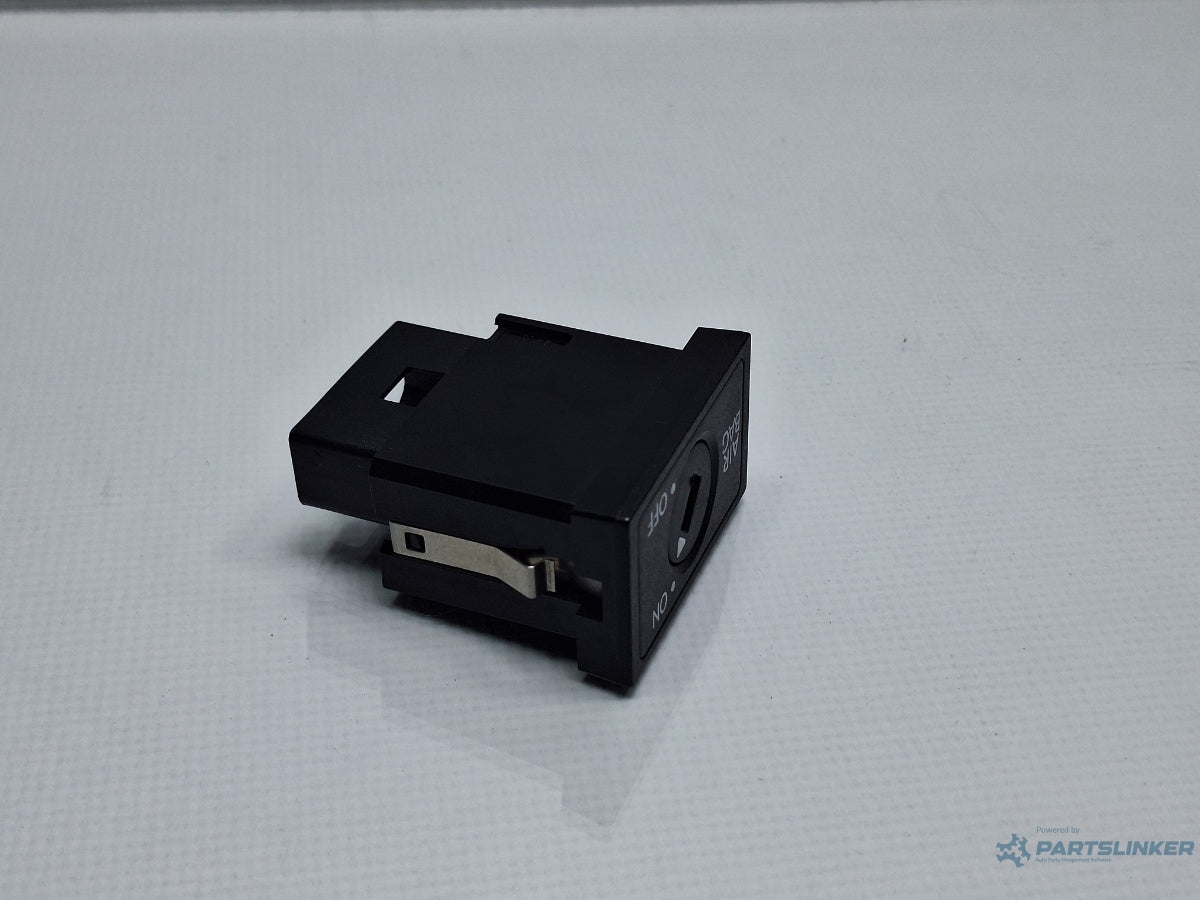 Buton airbag VOLKSWAGEN TOURAN 1T3 2010 - 2015 TDI CFHC 1Y0919228B