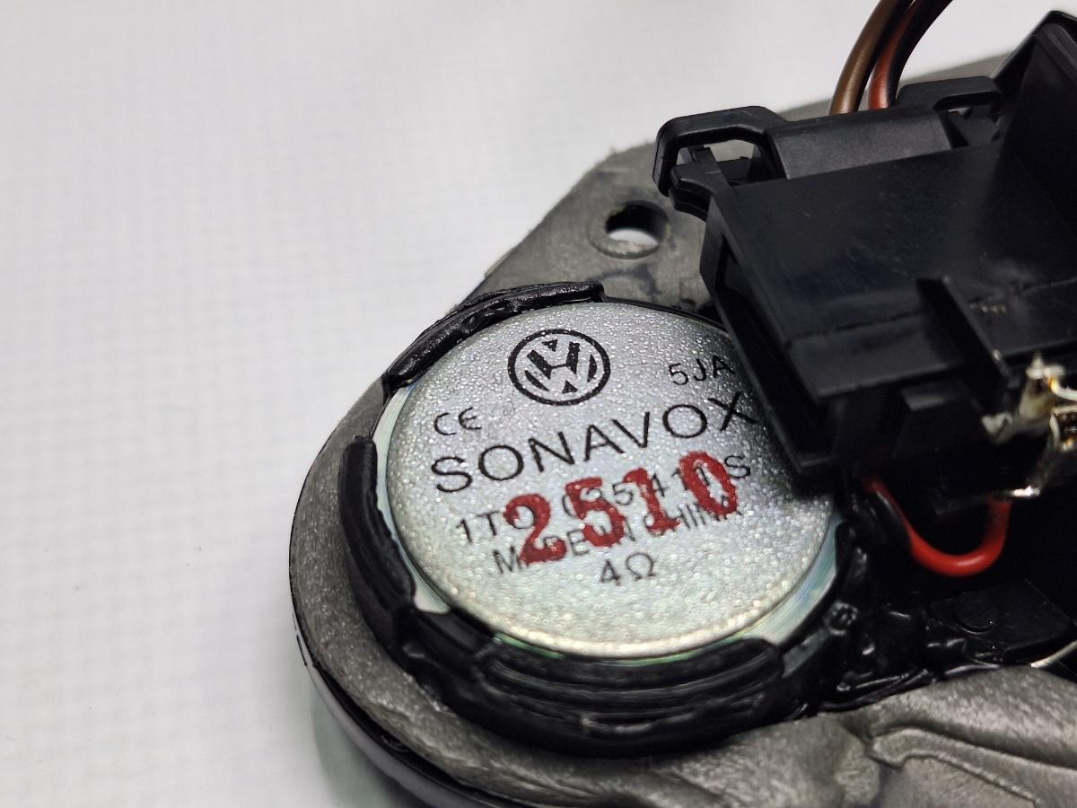 Cadru difuzor bord centrala dreapta VOLKSWAGEN TOURAN 1T3 2010 - 2015 TDI CFHC 1T0035411S