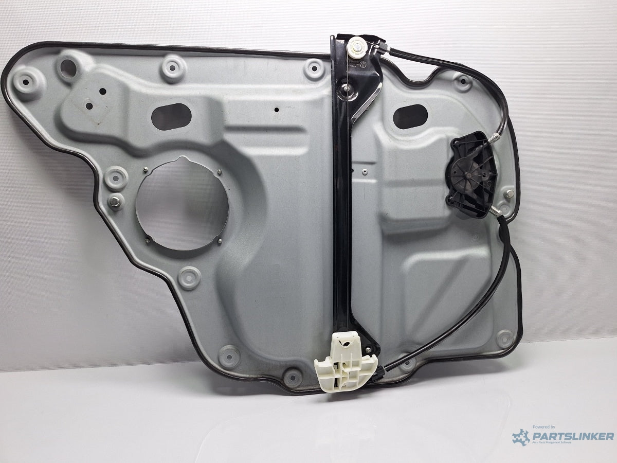 Macara geam dreapta spate VOLKSWAGEN TOURAN 1T3 2010 - 2015 TDI CFHC 1T0839730Q