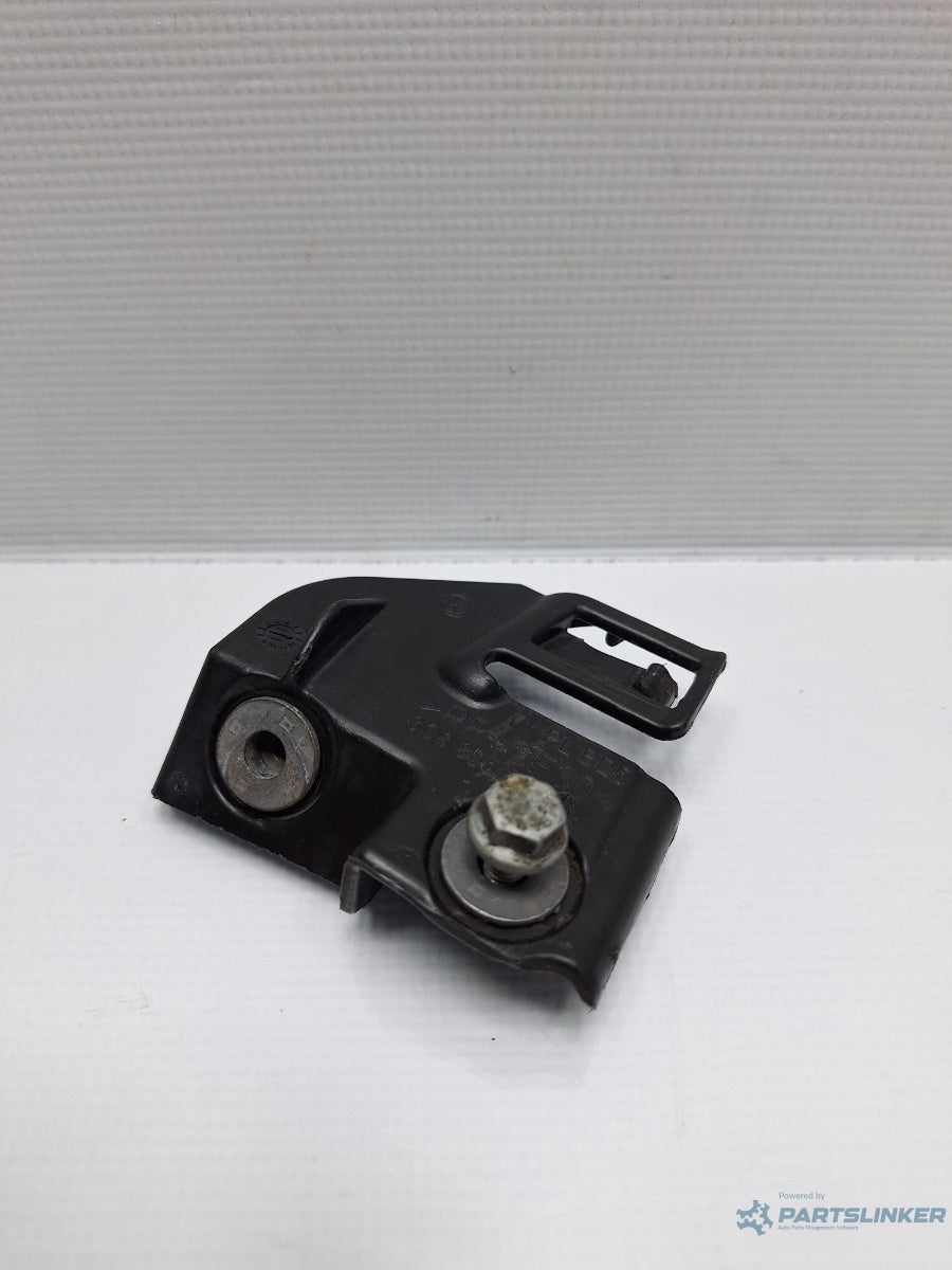 Suport far stanga VOLKSWAGEN PASSAT CC 357 2008 - 2012 TDI CBAB, CFFB 3C8805299A