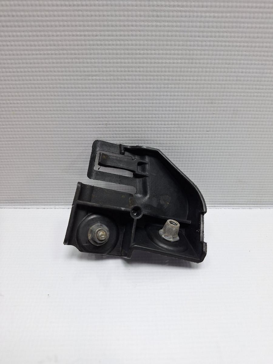 Suport de montare faruri stanga VOLKSWAGEN PASSAT CC 357 2008 - 2012 TDI CBAB, CFFB 3C8805299A
