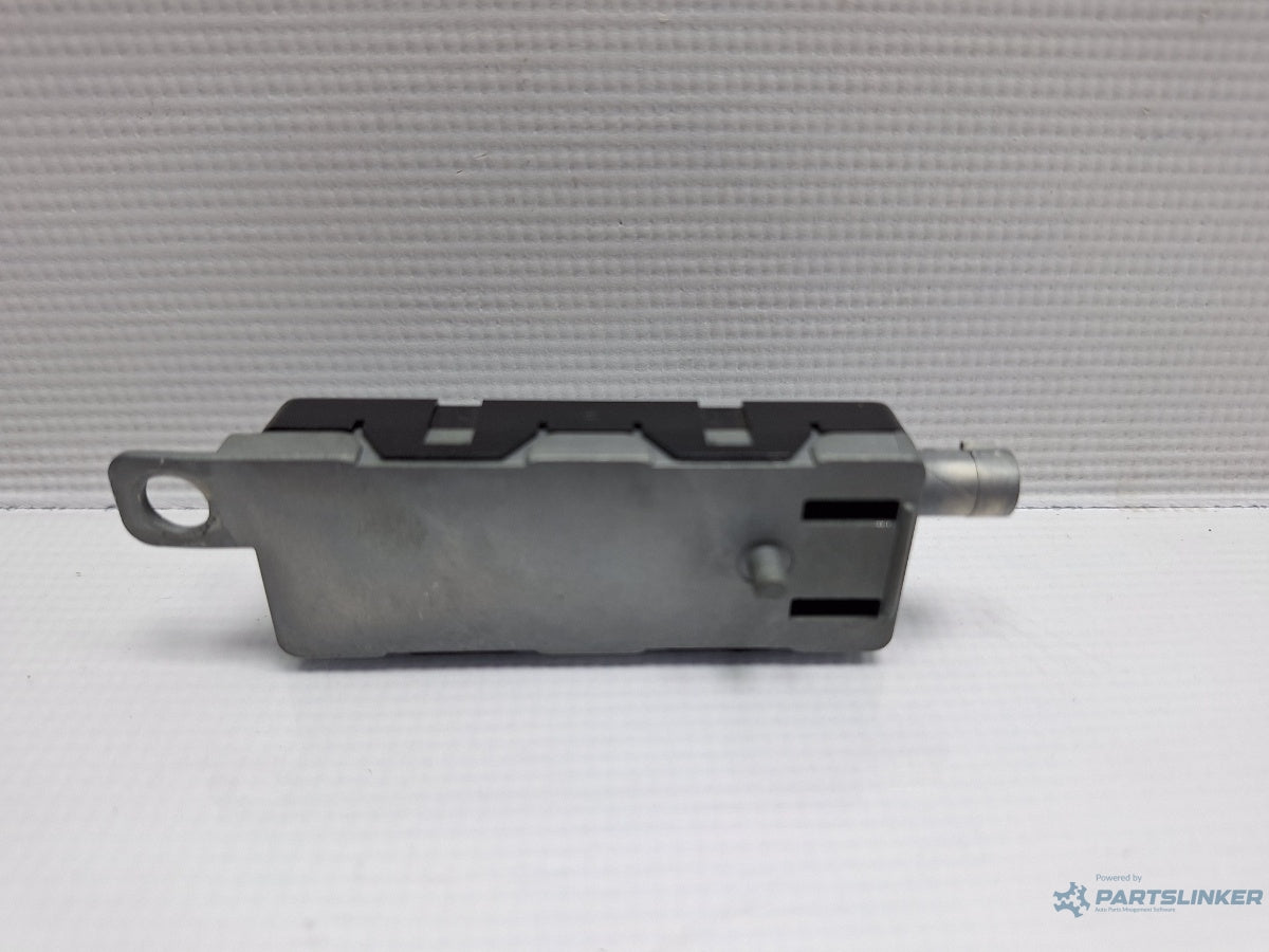 Amplificator antena VOLKSWAGEN PASSAT Variant 3C5 2005 - 2011 TDI CAYC 3C9035552
