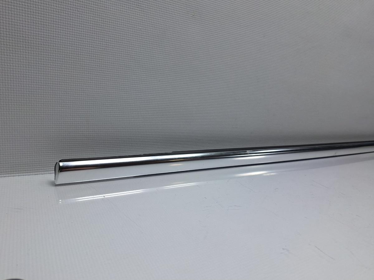 Perie geam usa dreapta spate VOLKSWAGEN PASSAT Variant 3C5 2005 - 2011 TDI CAYC 3C9839476B