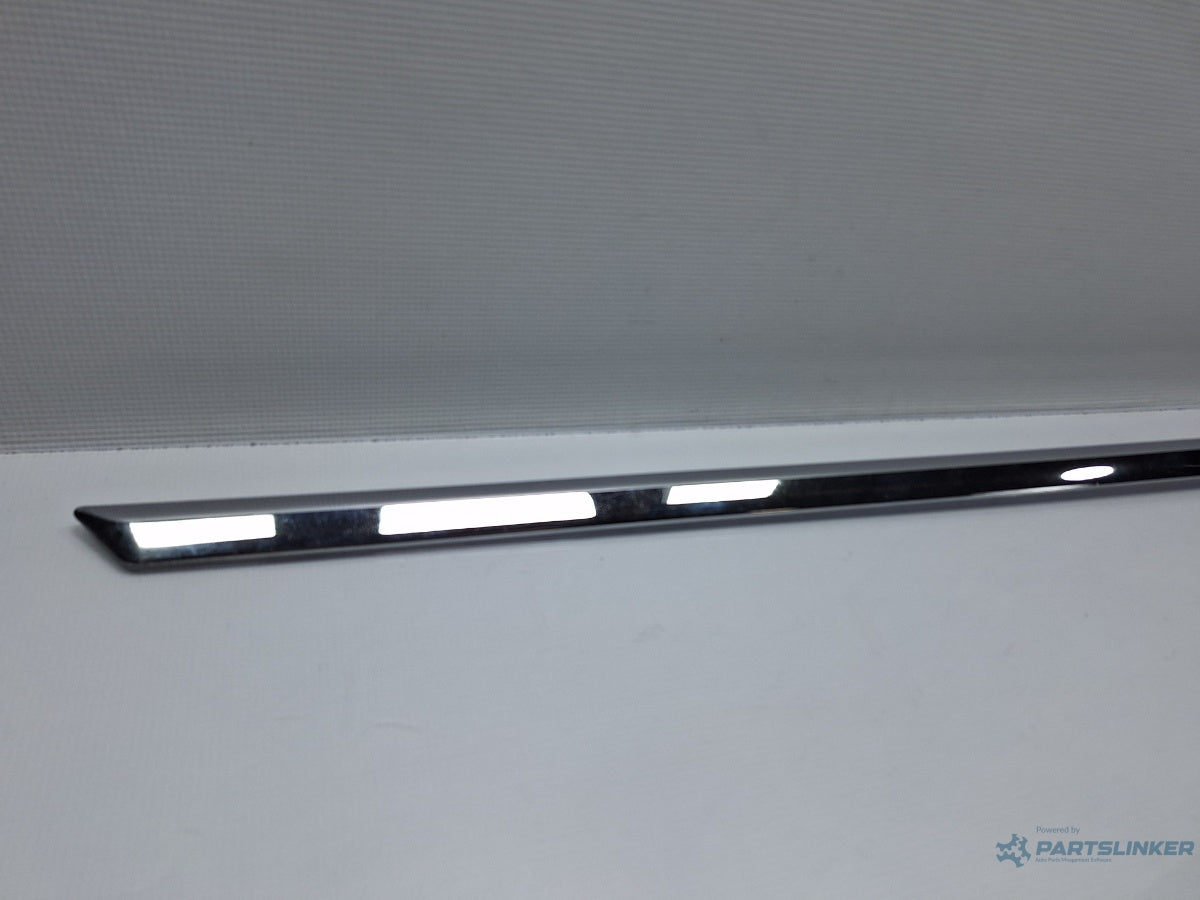 Bandou crom usa dreapta spate VOLKSWAGEN PASSAT Variant 3C5 2005 - 2011 TDI CAYC 3C0853754C