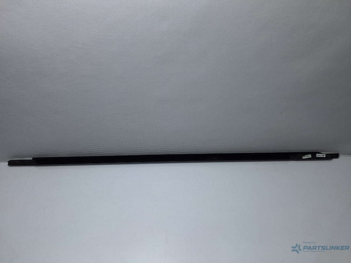 Perie geam usa dreapta fata VOLKSWAGEN PASSAT Variant 3C5 2005 - 2011 TDI CAYC 3C4837476B