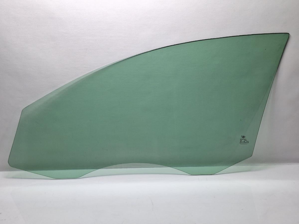 Geam usa dreapta fata VOLKSWAGEN PASSAT Variant 3C5 2005 - 2011 TDI CAYC TEMPERED 43R-001565 3C4845202B