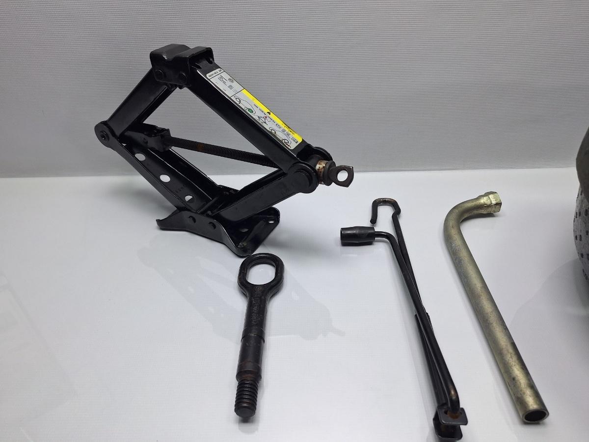 Cric VOLKSWAGEN JETTA IV 162, 163, AV3, AV2 2012 1.6 TDI CAYC 77KW|105HP 2012