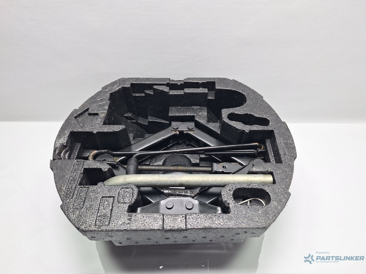 Cric VOLKSWAGEN JETTA IV 162, 163, AV3, AV2 2009 - > TDI CAYC 5C0012115B , 5C0011031A