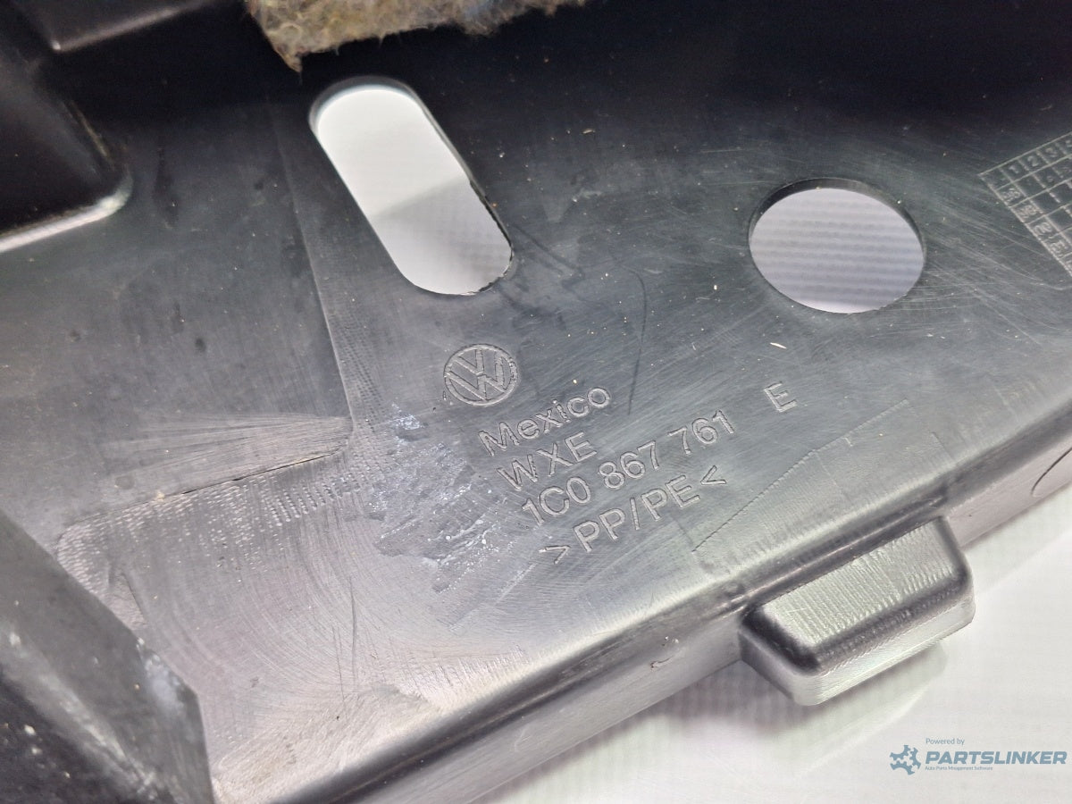 Ornament portbagaj stanga VOLKSWAGEN NEW BEETLE 9C1, 1C1 1998 - 2010 1.6 1.6 AYD, BFS 1C0867761E