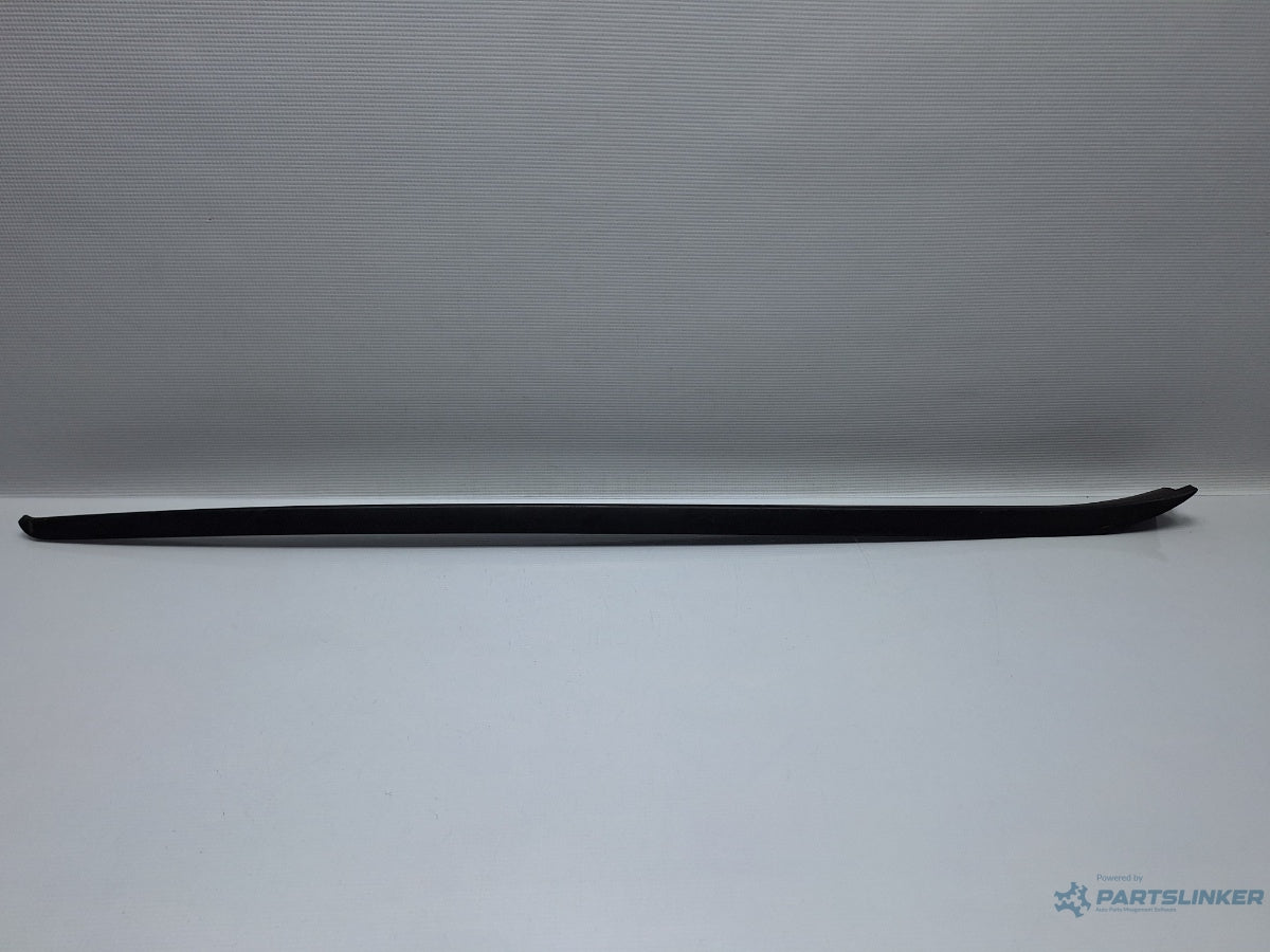 Cheder parbriz dreapta VOLKSWAGEN PASSAT Variant 3G5 2014 - > TDI CRLB, DBGA, DFGA 3G0854328