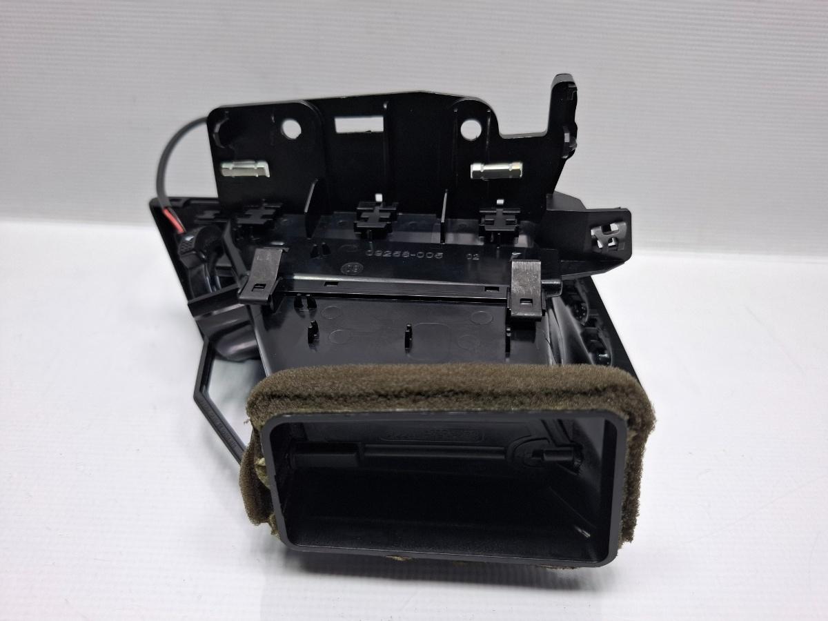 Grila de ventilatie stanga VOLKSWAGEN PASSAT Variant 3G5 2014 - >2.0 TDI CRLB, DBGA, DFGA 3G1819701