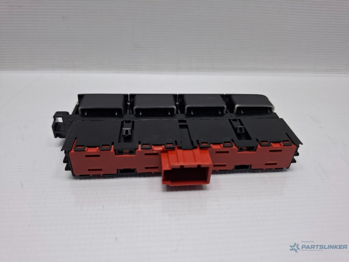 Consola butoane VOLKSWAGEN PASSAT Variant 3G5 2014 - > TDI CRLB, DBGA, DFGA JKV959111A