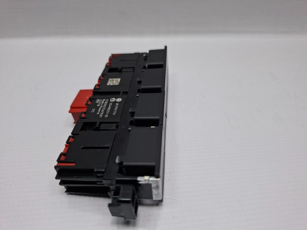 Consola butoane VOLKSWAGEN PASSAT Variant 3G5 2014 -> 2.0 TDI CRLB, DBGA, DFGA JKV959111A