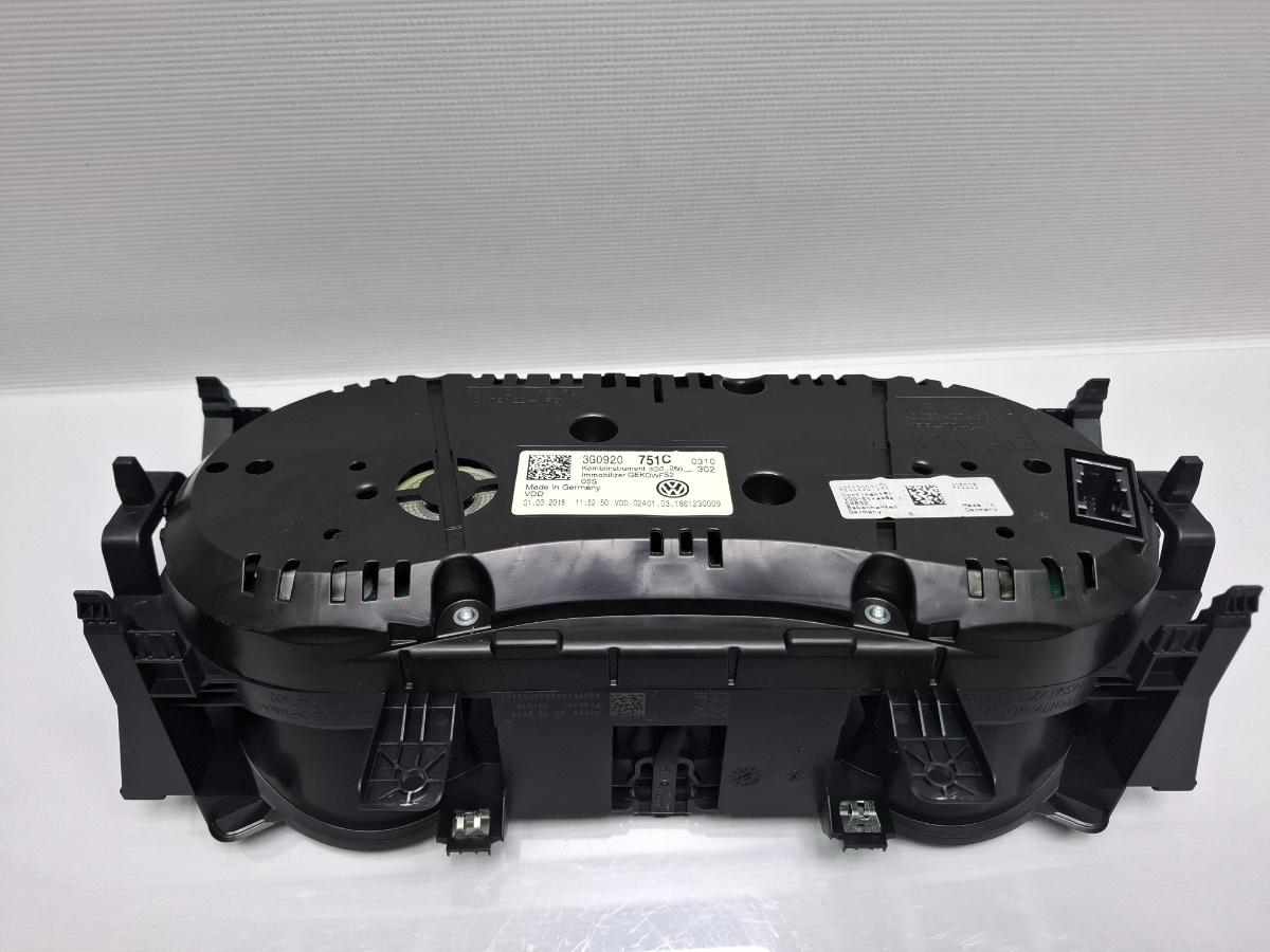 Ceasuri bord VOLKSWAGEN PASSAT Variant 3G5 2014 - > TDI CRLB, DBGA, DFGA VDO A2C53427456AR 3G0920751C